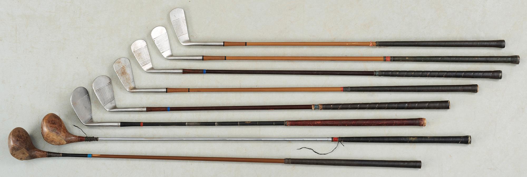 GOLFKLUBBOR, 8 st, i bag, 1900-talets första hälft.