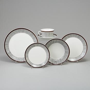 STIG LINDBERG, servisdelar, 32 stycken, porslin,"Spisa Ribb", benporslin, Gustavsberg, 1955-1974.