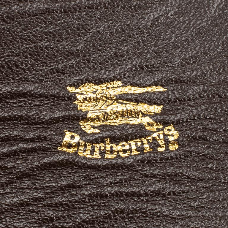 BURBERRY, a 'Carry on' weekendbag.