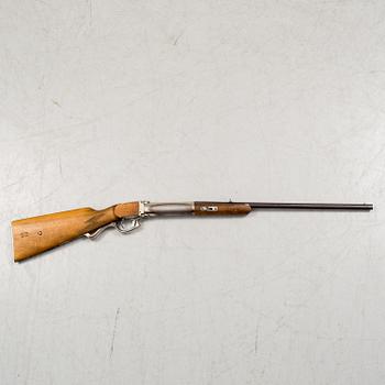 A Oscar Will Bugelspanner air rifle from circa 1915.