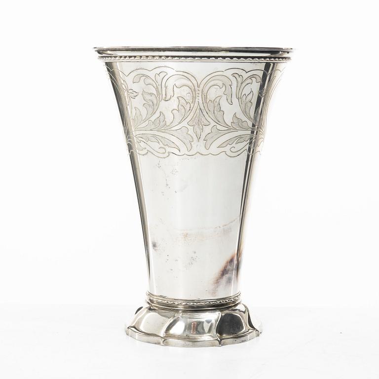 Guldsmedsaktiebolaget (GAB), A Swedish silver beaker, Stockholm 1938.