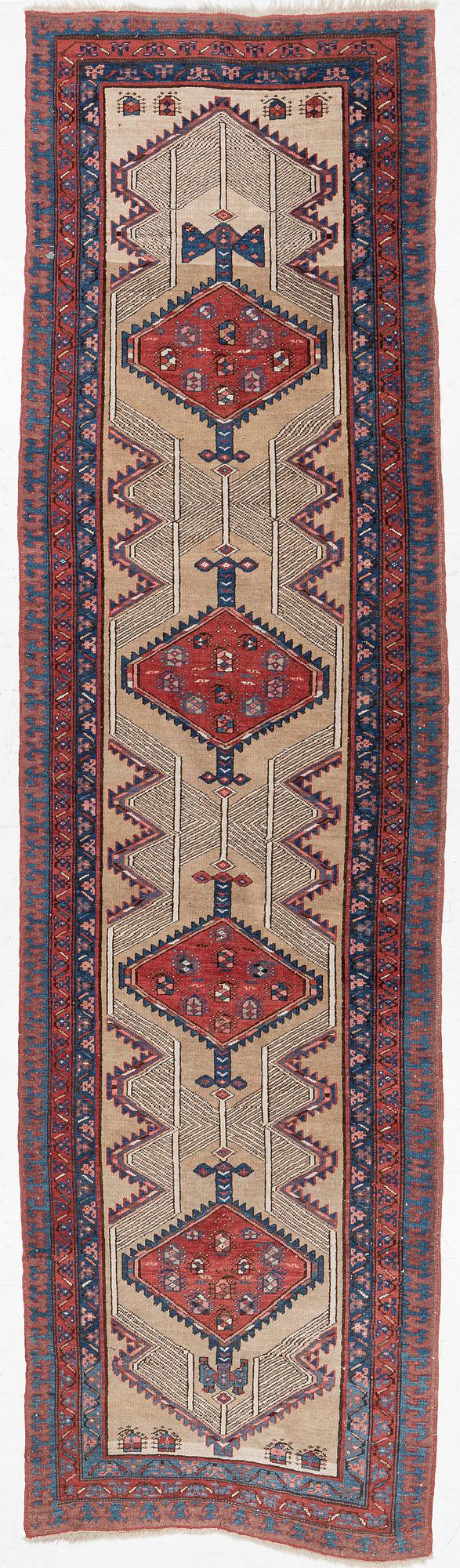 Carpet, gallery carpet, Sarab, approx. 383 x 104 cm.