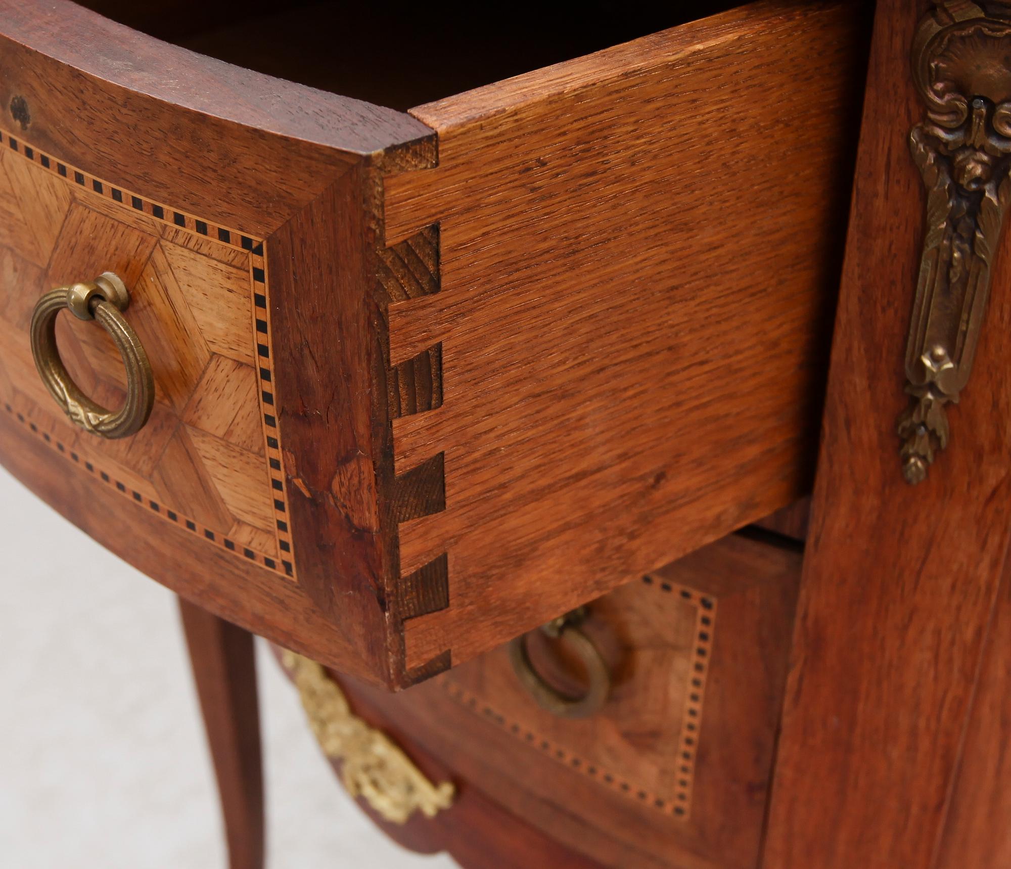 BYRÅ, Louis Seize stil, 1900-talets första hälft.