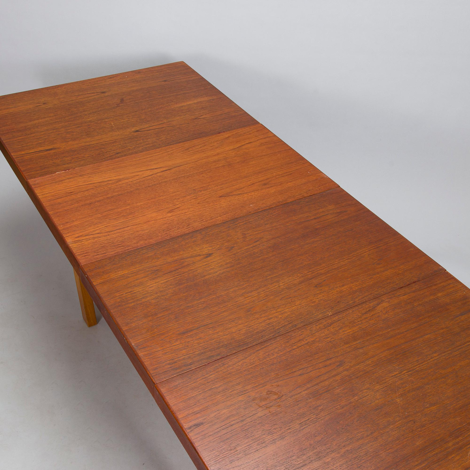 Alvar Aalto, matbord, modell 92, O.Y. Huonekalu- ja Rakennustyötehdas A.B. 1960-tal.