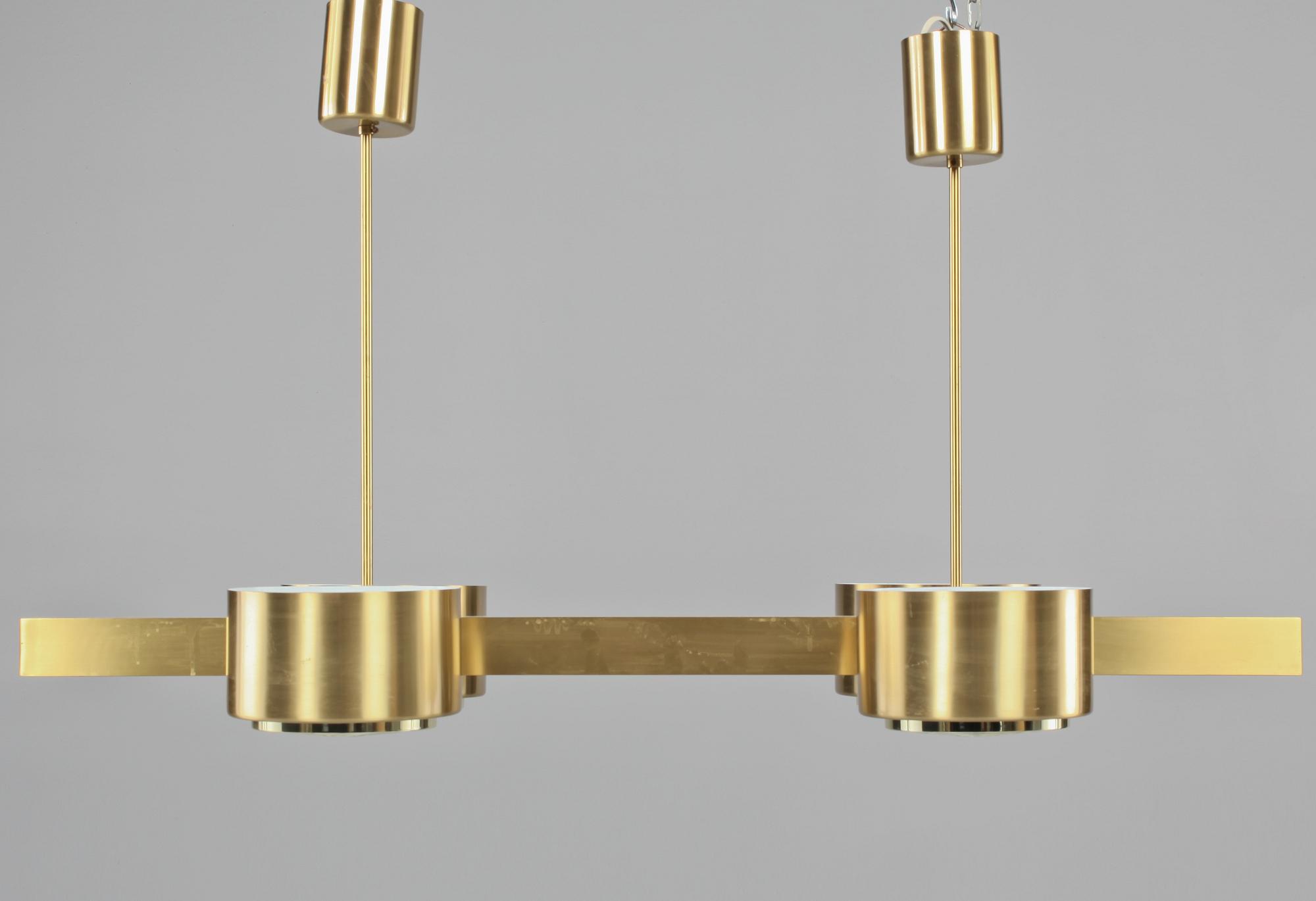 TAKLAMPA, Hans-Agne Jakobsson, Markaryd, 1900-talets fjärde kvartal. Höjd 58 cm.