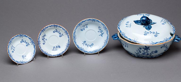 SERVISDELAR, porslin, 17 delar,  "Ostindia", Rörstrand, 1900-talets andra hälft.