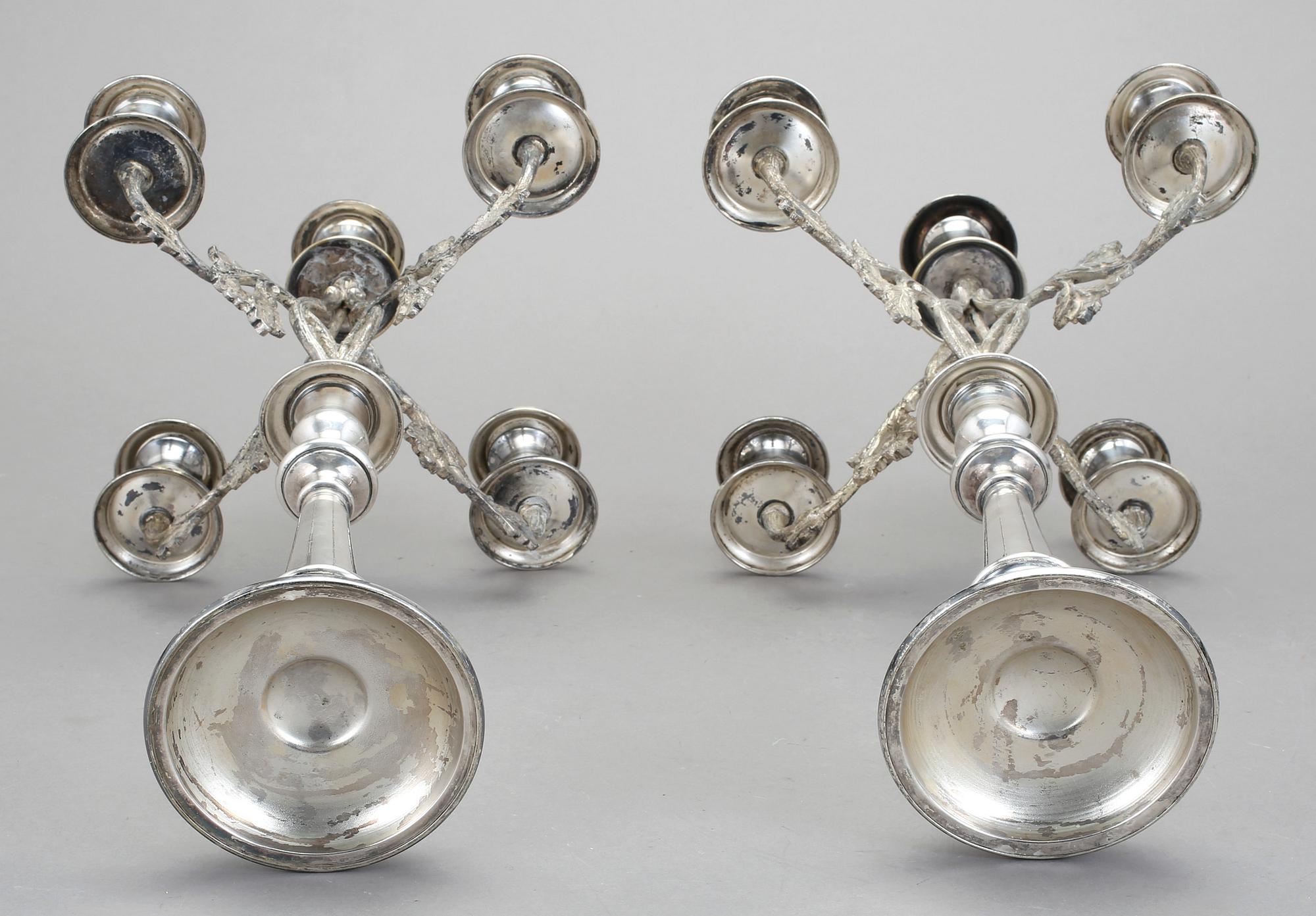 KANDELABRAR, ett par, nysilver, 1900-tal.