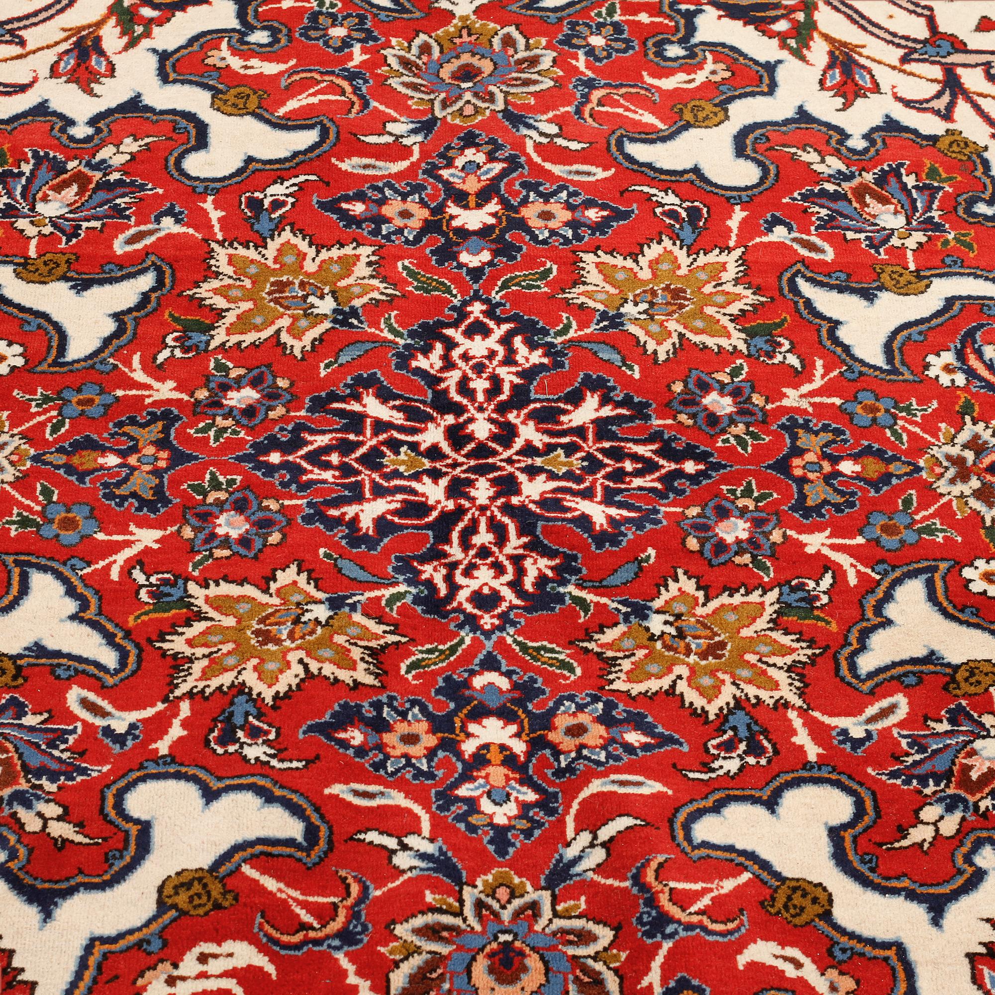 MATTA, Isfahan, 397 x 271 cm.