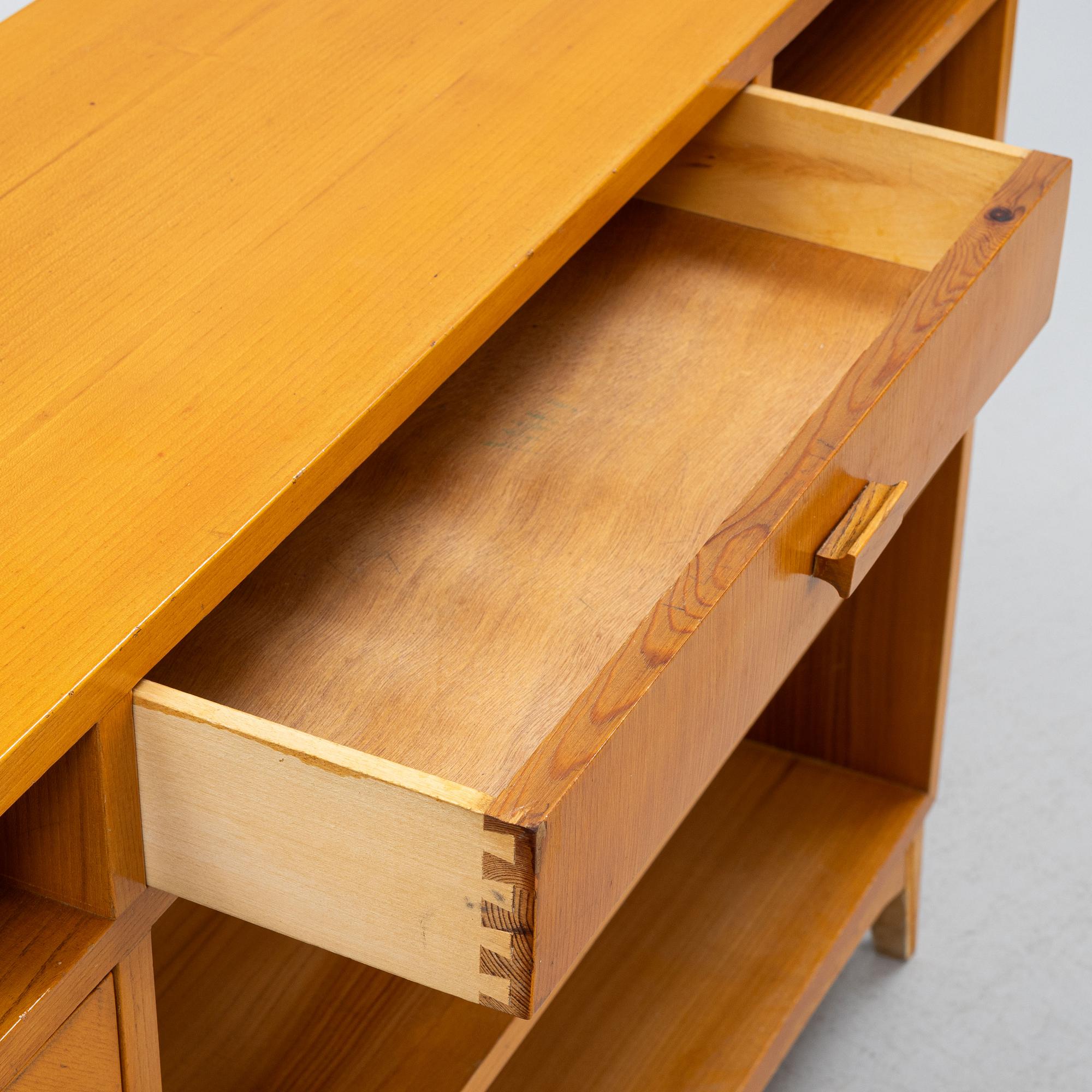 Bookshelf, AB Bråstorps Möbler, SMI, 1940s.