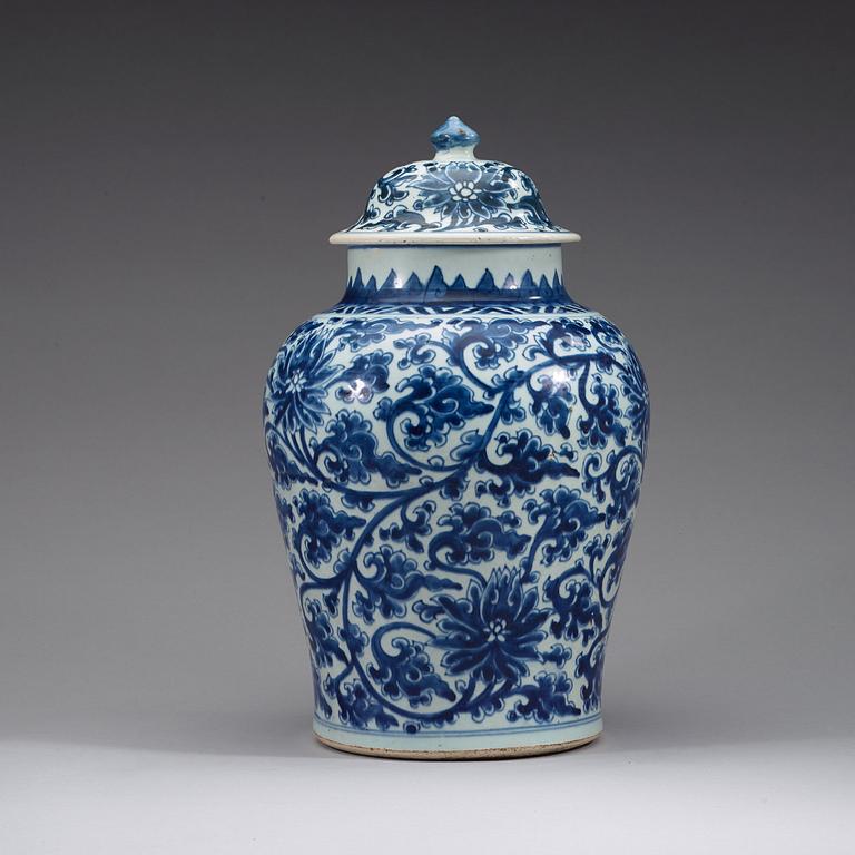 A large blue and white jar with cover, Ming dynasty, 17th Century.