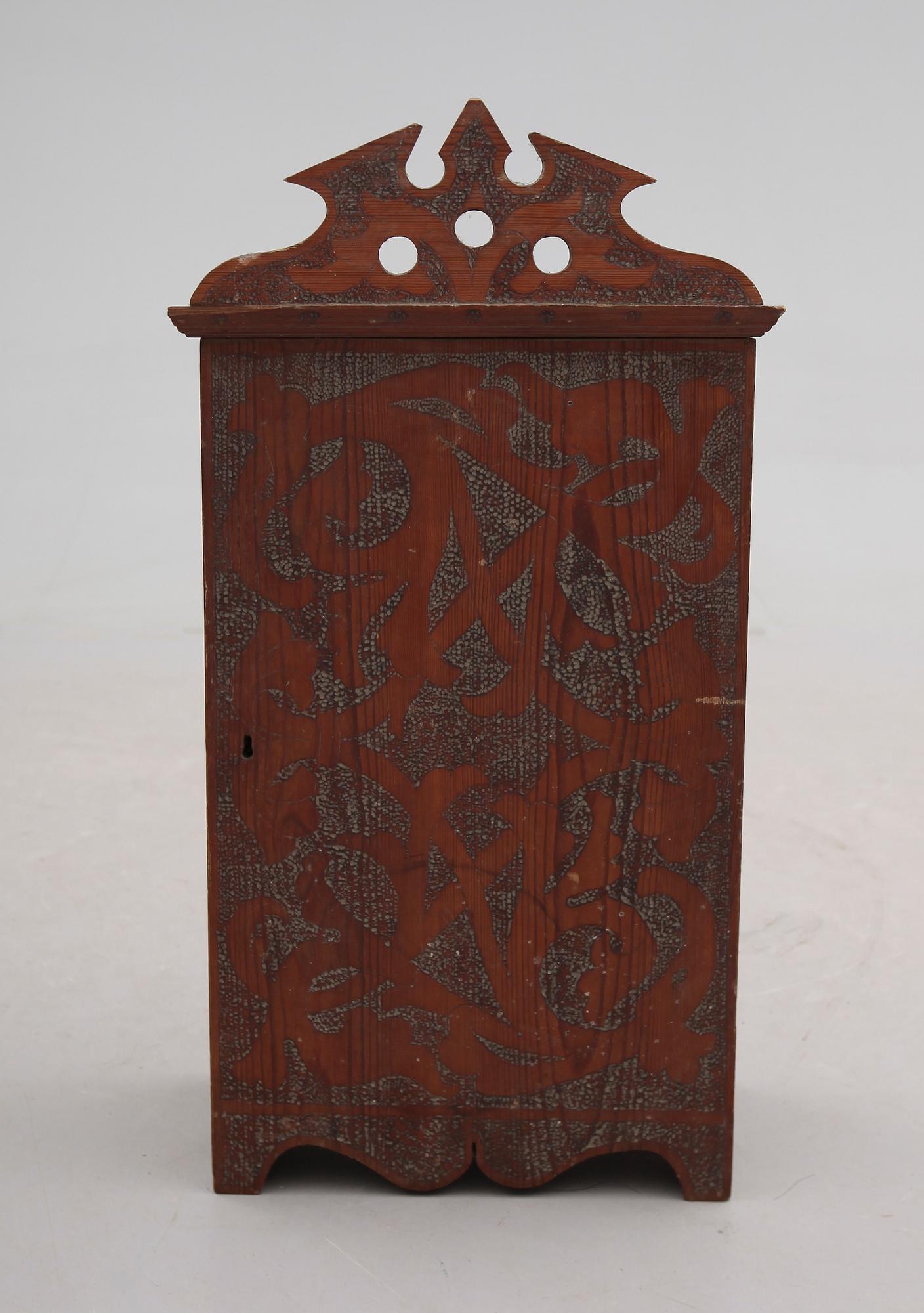 HÄNGSKÅP, sekelskiftet 1900.