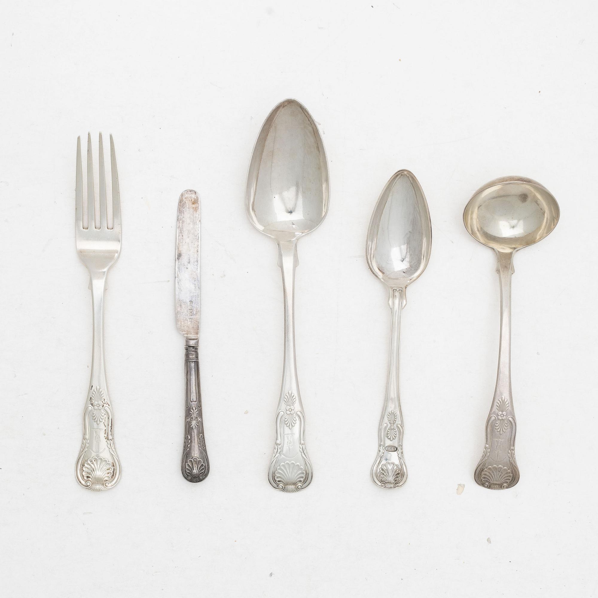 A silver cutlery set, “Kings pattern”, most with mark of Philip Grierson, Glasgow, Scotland, 1826 (22 pieces).