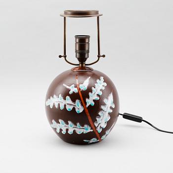 BORDSLAMPA, keramik, Maggie Wibom, Stockholms Keramik HB, 1900-talets första hälft.