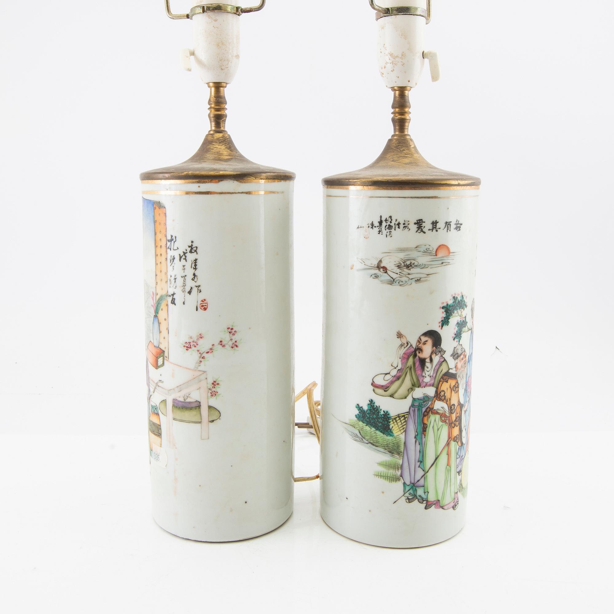 A set of two Chinese vases moutned in to lamps, 20th century.