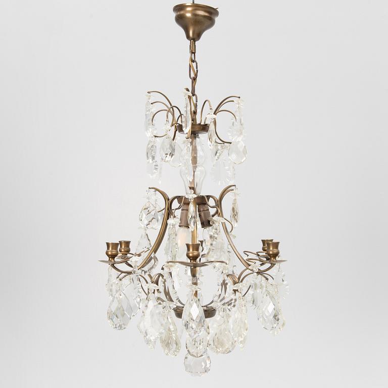 A Rococo style chandelier, mid-20th Century.