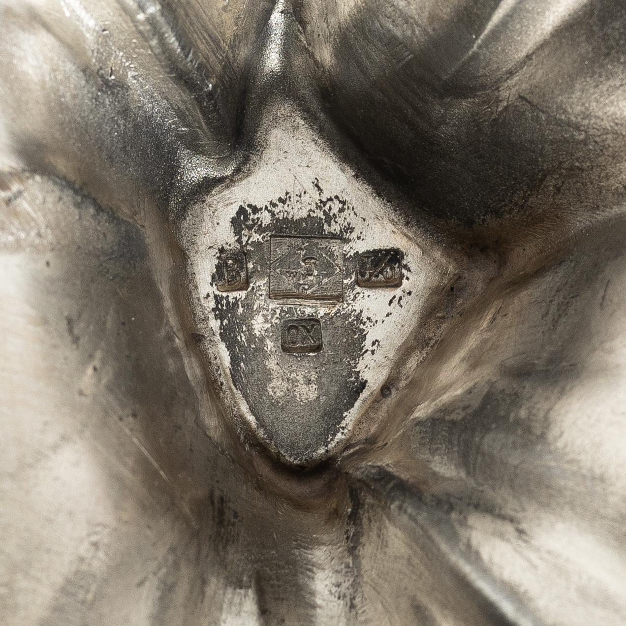 An Art Nouveau dish, WMF (Würtembergische Metallwarenfabrik), early 20th century.