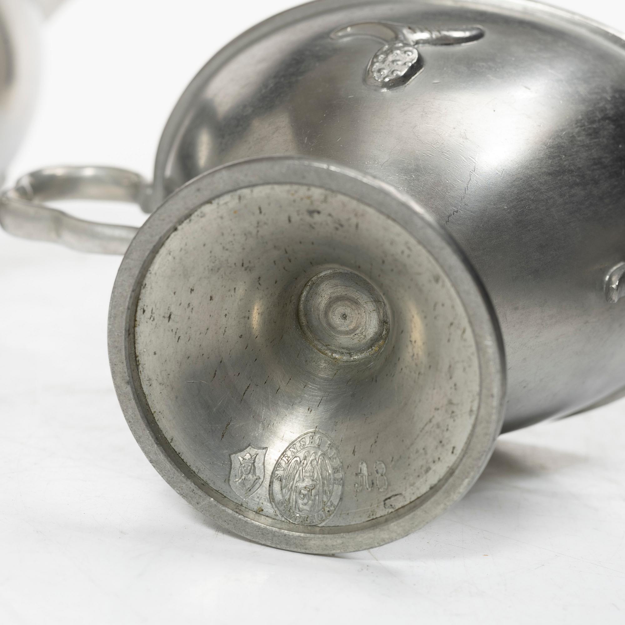 Firma Svenskt Tenn, A pewter coffee service, Stockholm 1927-1931 (3 pieces).