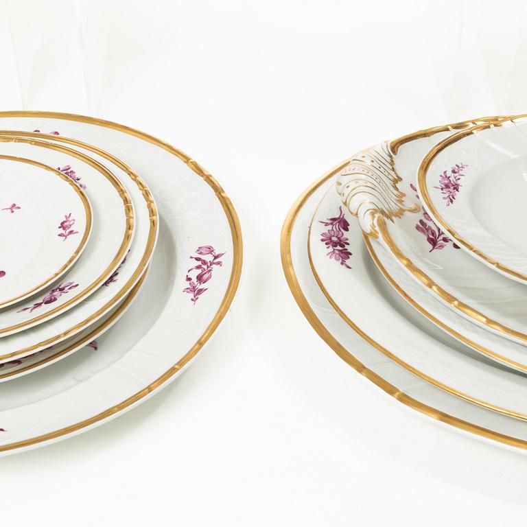 Royal Copenhagen, dinner service, 72 pieces, 'Juliane Marie Purple' 1905.