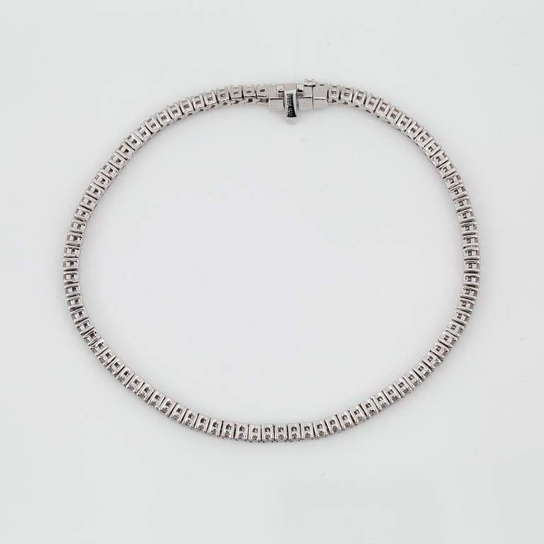 ARMBAND, rivière, 18k vitguld med briljantslipade diamanter tot ca 2.28ct.