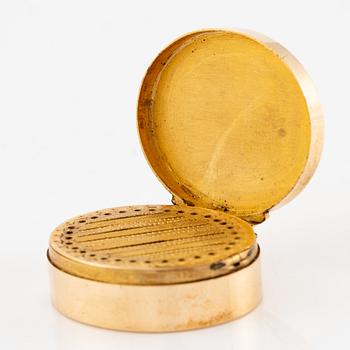A Swedish 19th century 18K gold vinaigrette/scent box, mark of Isaac Malmborg, Stockholm 1814.