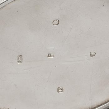 SOCKERSKRIN, silver, Solomon Hougham, London 1799. Vikt 430 gram.