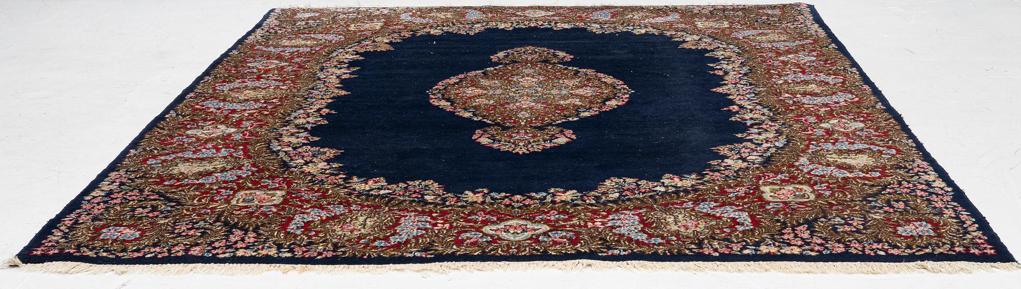 Rug, Kirman, approx. 295 x 222 cm.