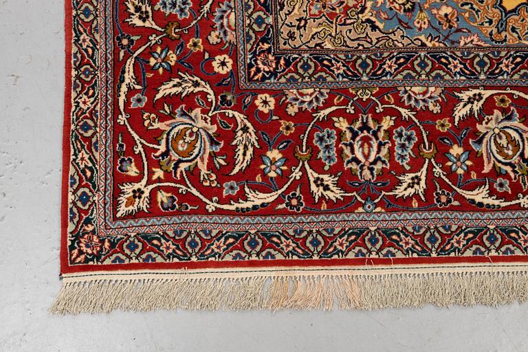 Matta, Old Isfahan, part silk, ca 311 x 201 cm.