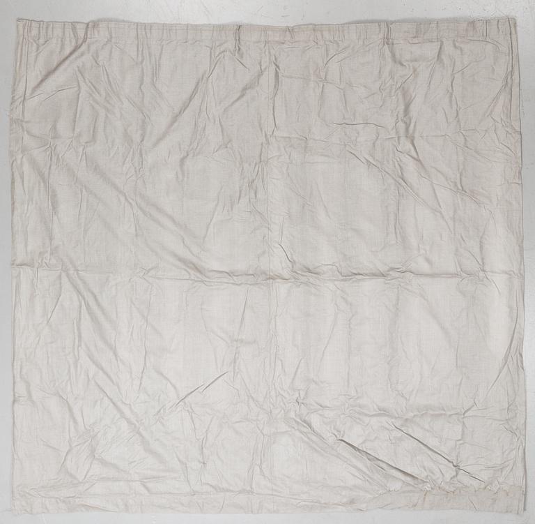 A pair of velvet curatins, 21st Century. Measurement 260x326 cm.