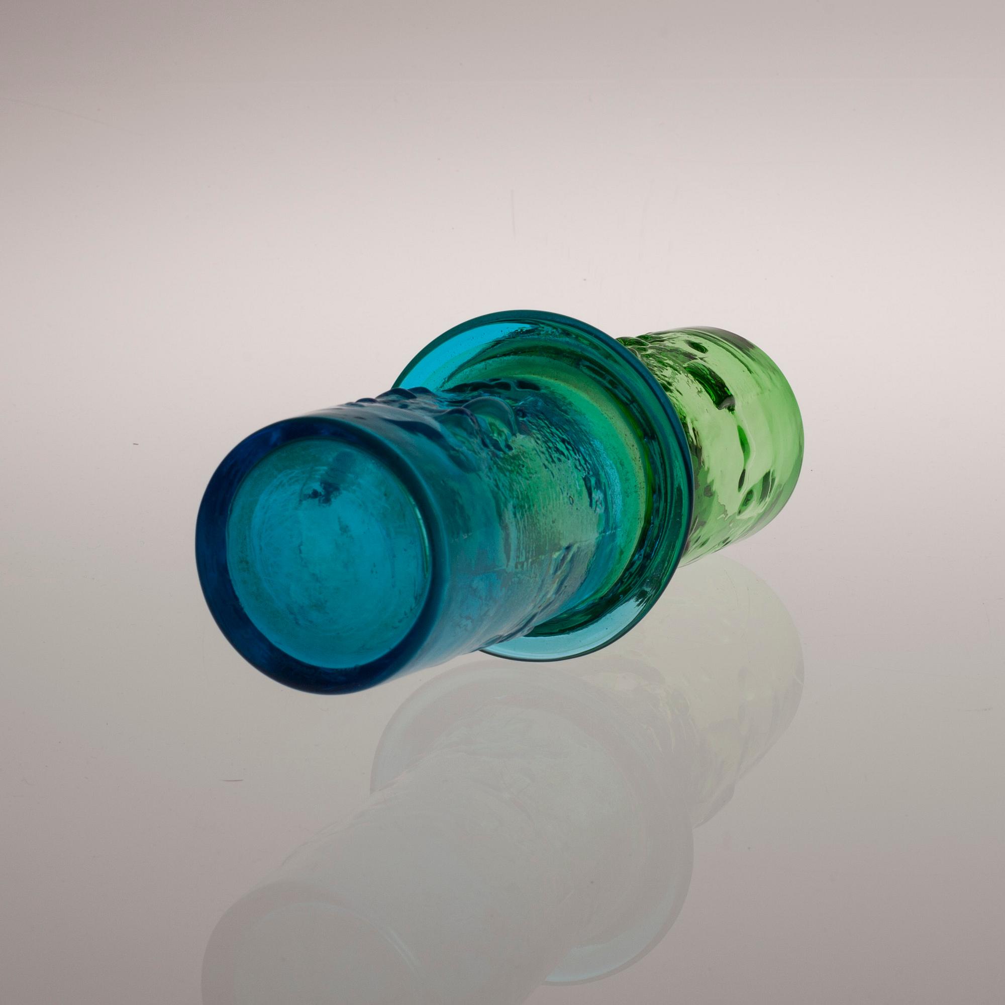 VAS, glas, "Bambu", signerad Oiva Toikka Nuutajärvi Notsjö.