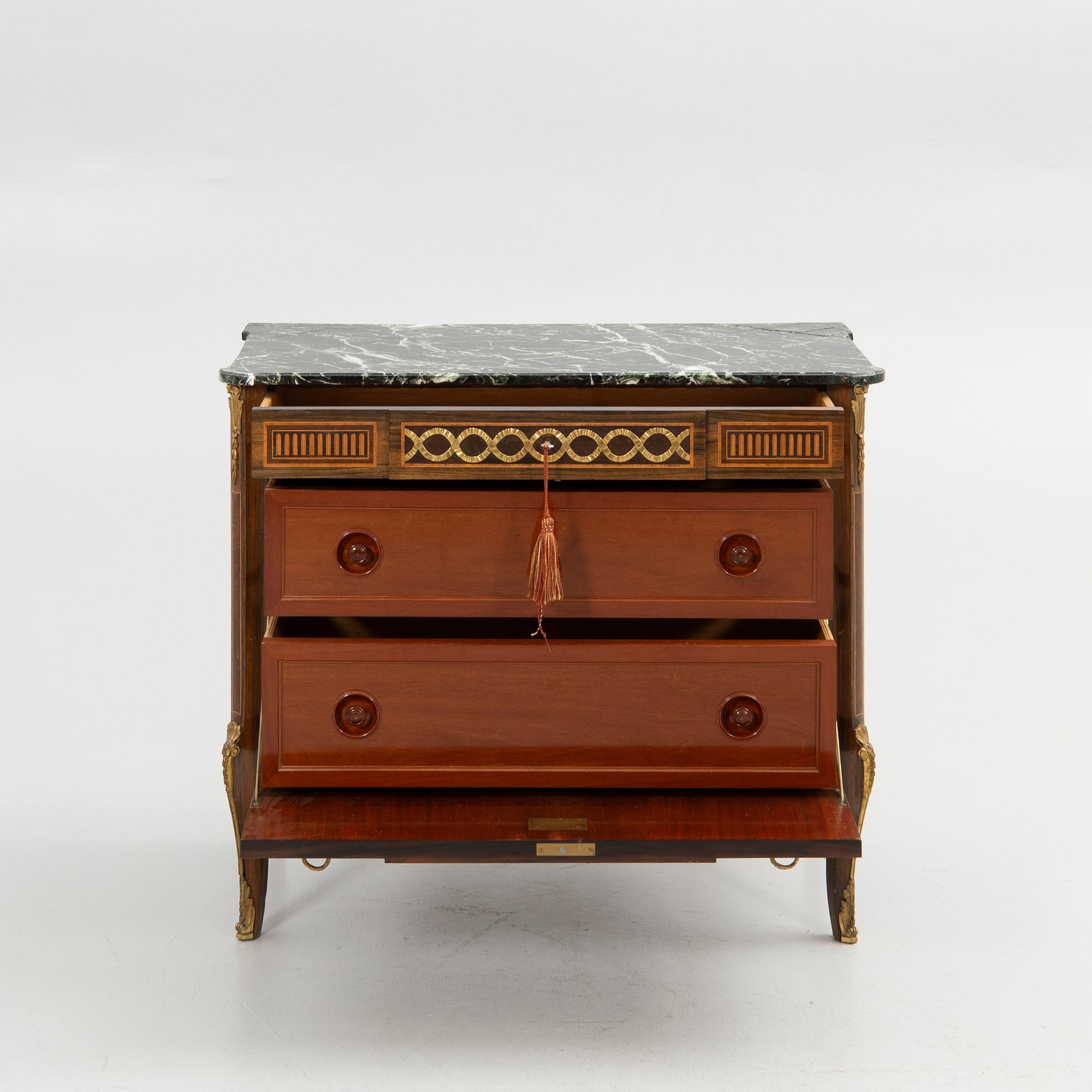 Bureau, Gustavian style, J.R. Almgren, Stockholm, early 20th century.
