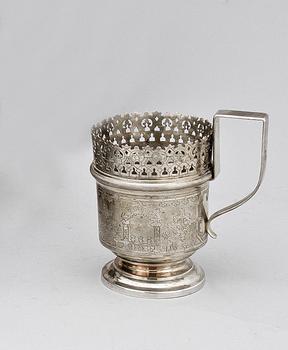 TEGLASHÅLLARE. Silver, kontrollstämplad Ivan Konstantinov, Moskva, (1876-1882), ca 160 g.