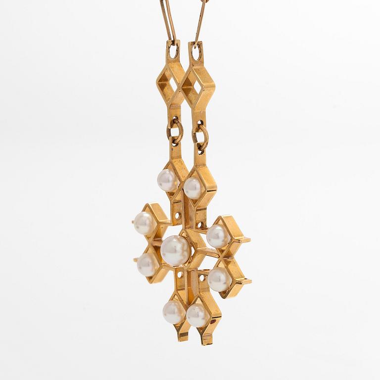 Hänge, 18K guld med odlade pärlor, samt kedja, 14K guld.