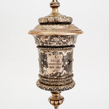 Cup with lid, silver Austria/Hungary 1872-1921, weight 472 grams.
