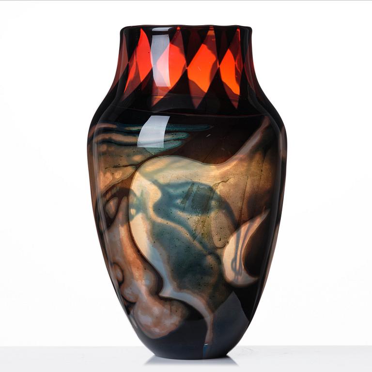 Eva Englund, a 'graal' glass vase, Orrefors 1986.