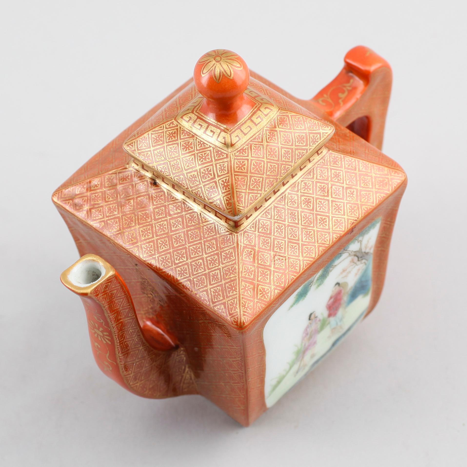 TEKANNA, porslin, Kina, sannolikt 1900-tal.