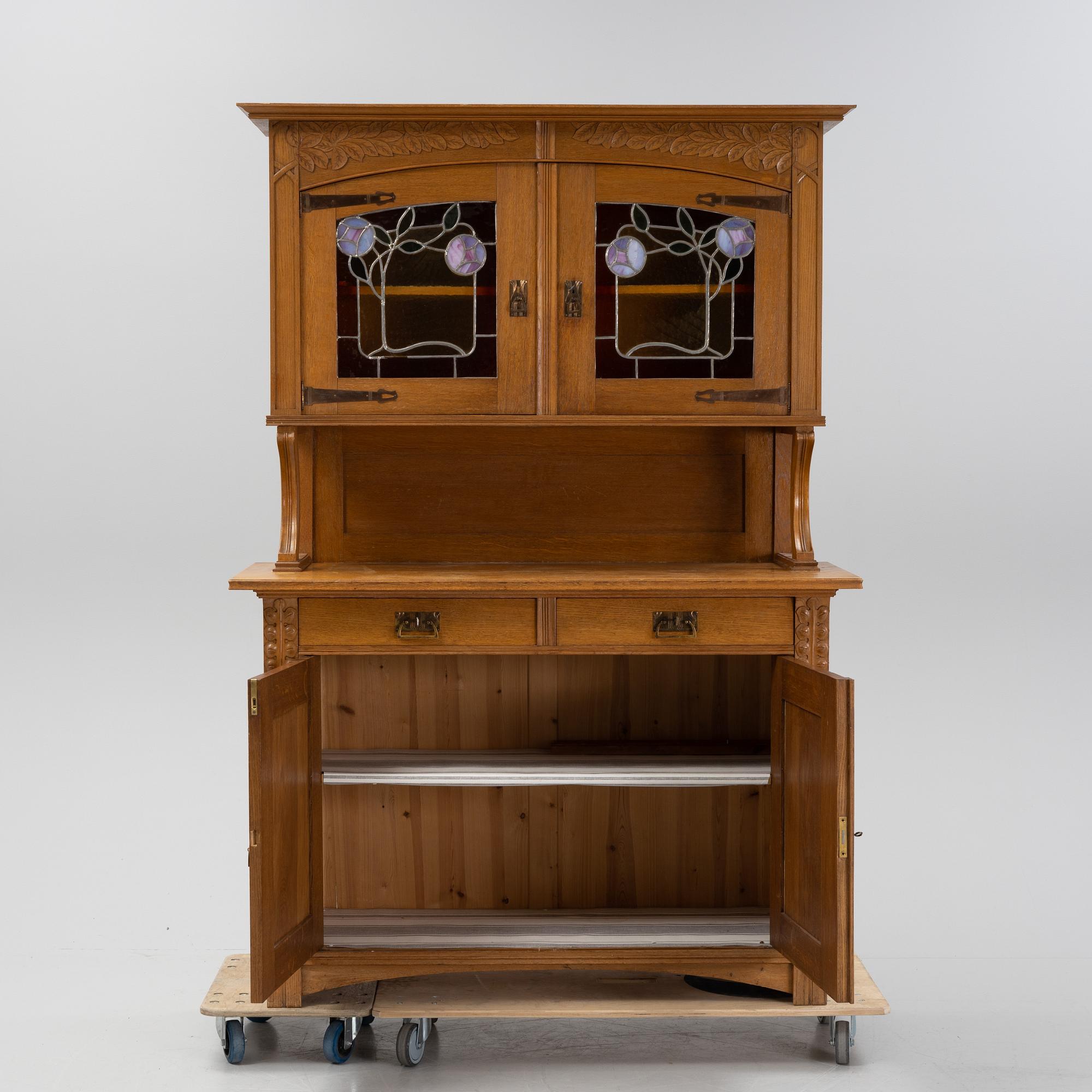 Skåp, Jugend, tidigt 1900-tal.