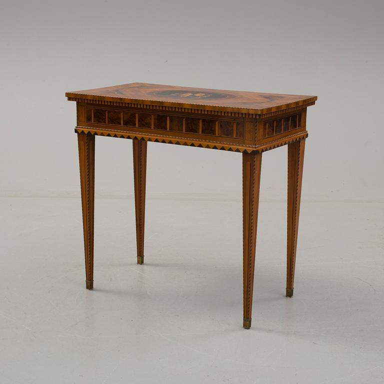 VÄGGBORD/KONSOLBORD, Nordeuropa, 1700-talets slut.