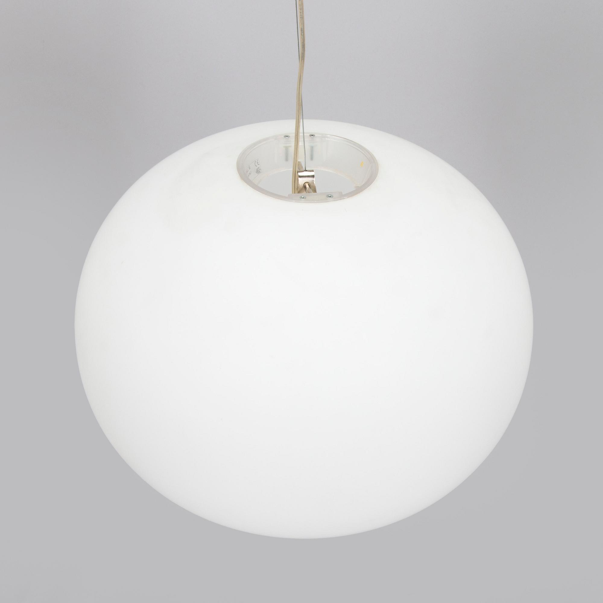 Jasper Morrison, a "Glo-Ball S2" pendant light for Flos, Italy.