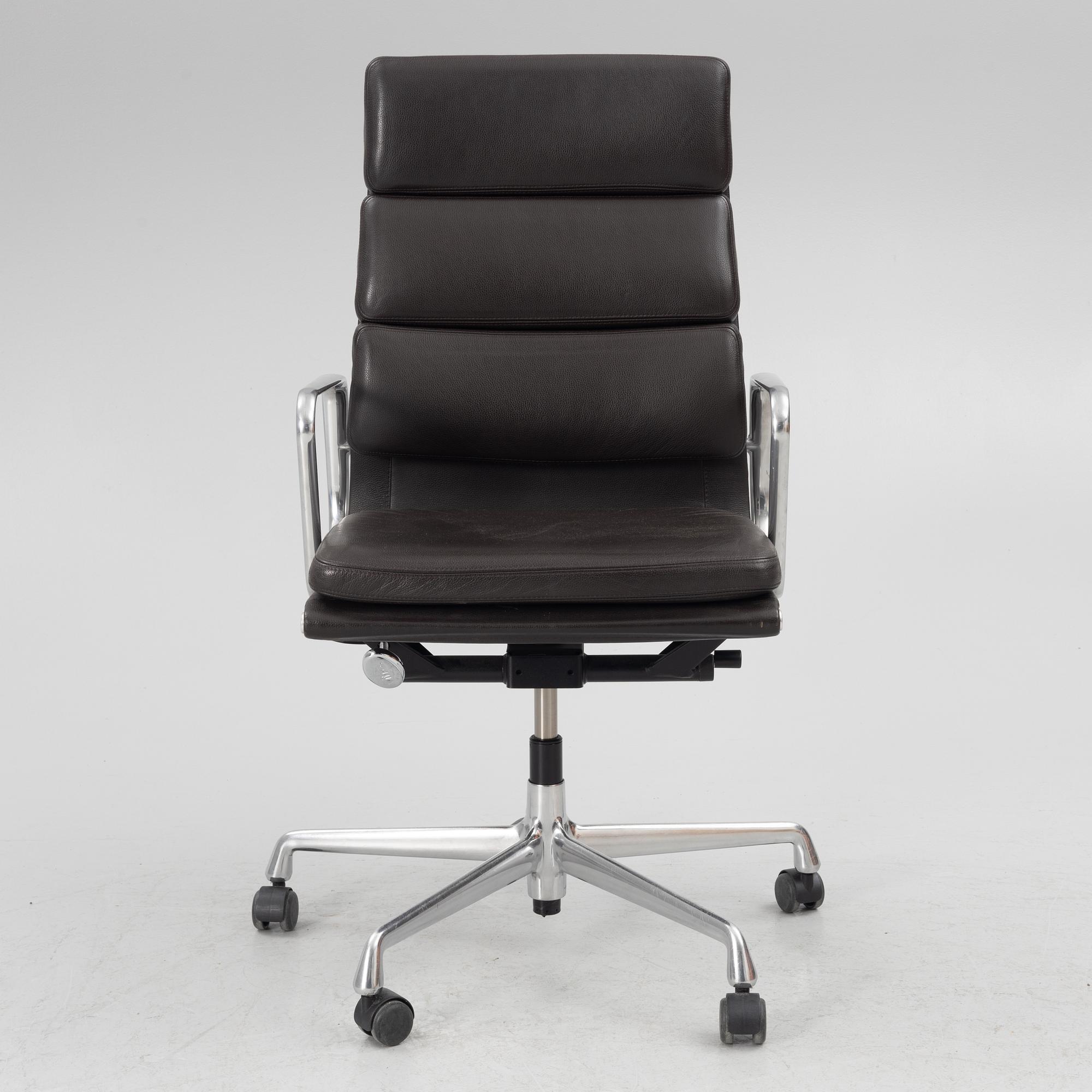 Charles & Ray Eames,.