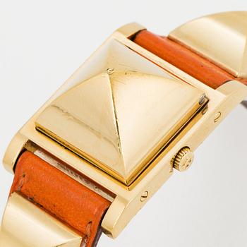 HERMÈS, "Medor", wristwatch, 23 x 32 mm.