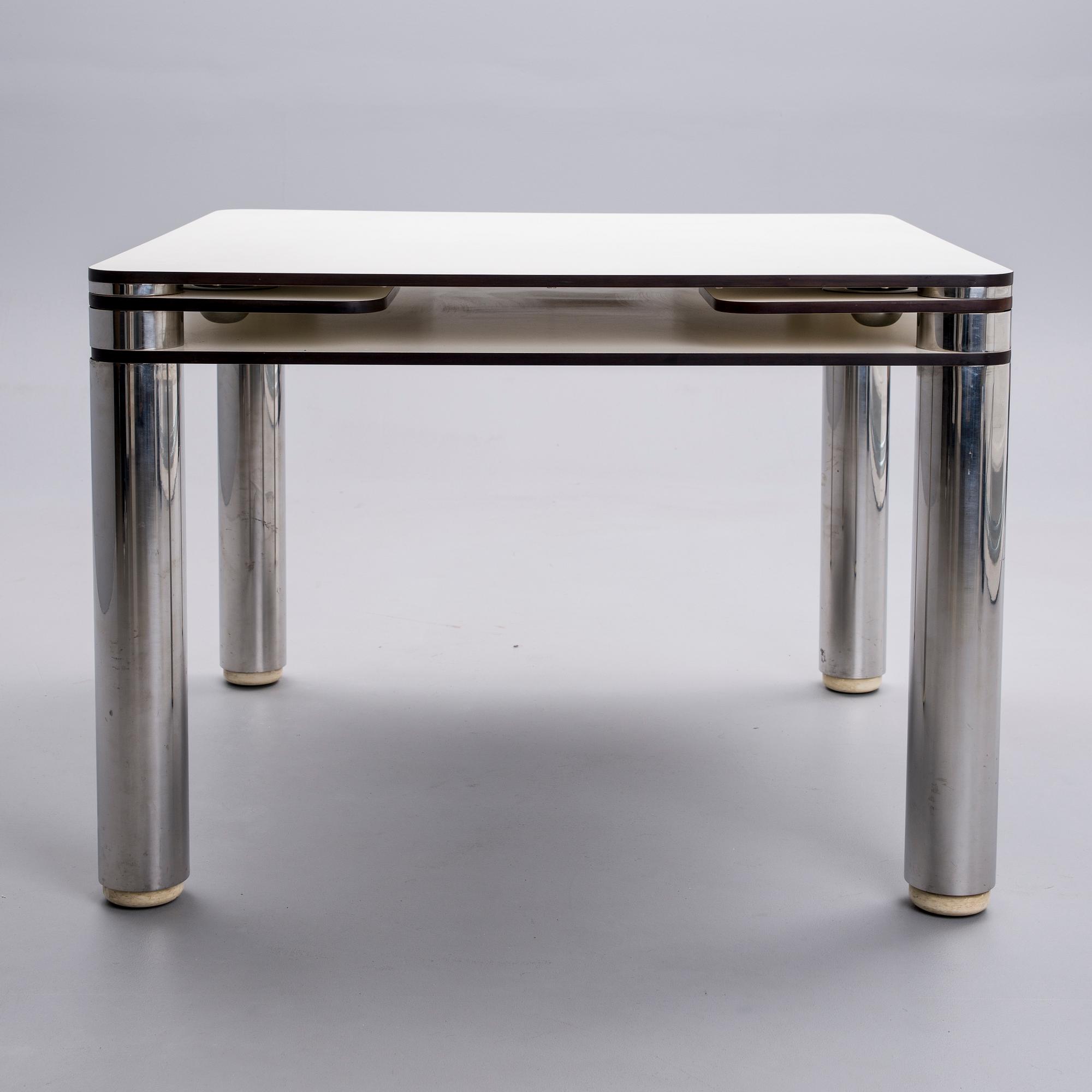 PELIPÖYTÄ, design Joe Colombo 1968, Zanotta, Italia.