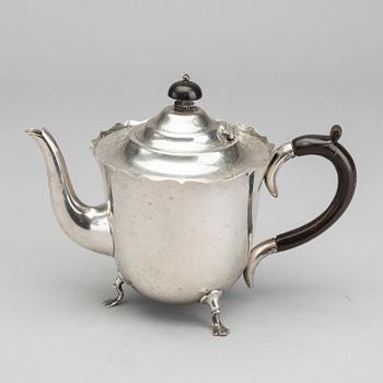 COFFEEPOT, silver, Mappin & Webb, England, 1900.