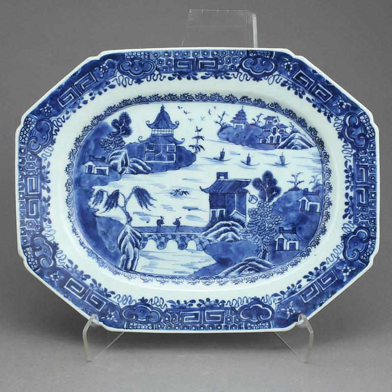 STEKFAT, porslin, Qianlong, Kina 1700-tal.