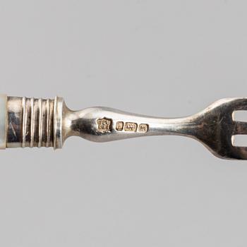 BESTICK, 24 delar, silver och pärlemor, Sheffield 1903.