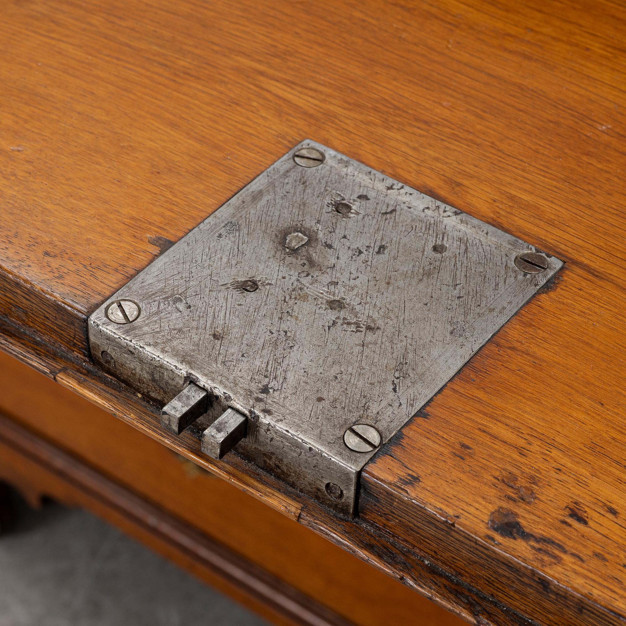 Secretary, 18th century.