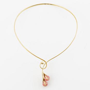 Necklace 14K gold with fourteen loose interchangeable beads.