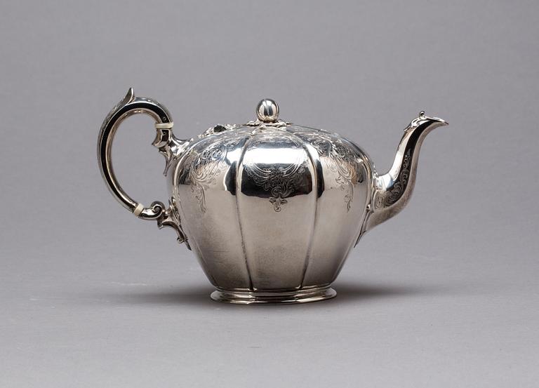 TEKANNA, silver, England.