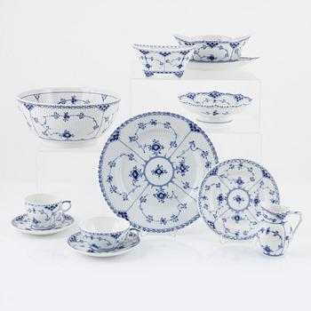 Royal Copenhagen, a 48-piece service, porcelain, 'Musselmalet Half Lace', Denmark.