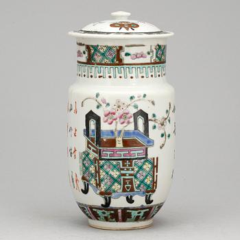 VAS med LOCK, porslin, Kina 1900-tal.