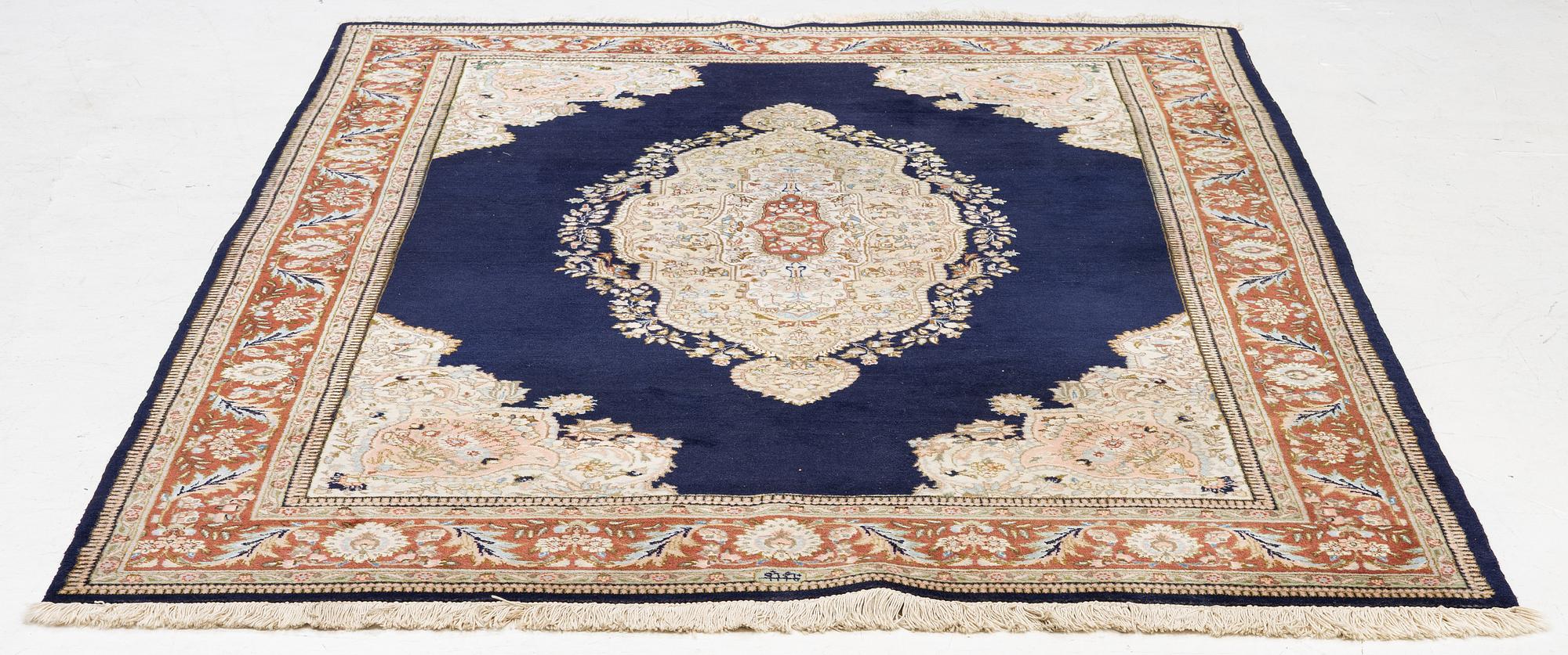 Carpet, Persia, approx. 290 x 195 cm.